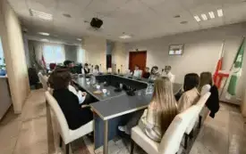 Młodzież bierze udział w warsztatach &bdquo;Od pomysłu do projektu&rdquo;