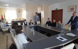 Uczestnicy podczas sesji