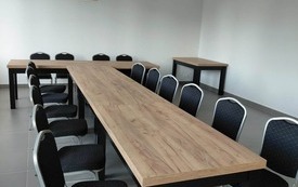 Stoły i krzesła zakupione dla Mącic