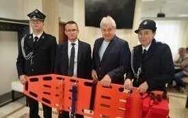 Przekazanie sprzętu dla OSP