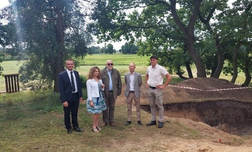 Zdjęcie do &nbsp;Łysa G&oacute;ra zn&oacute;w przyciąga uwagę! Wyjątkowe odkrycie pod Chorzelami