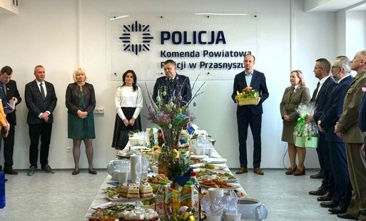Zdjęcie do Uroczyste spotkanie wielkanocne w Komendzie Powiatowej Policji w Przasnyszu