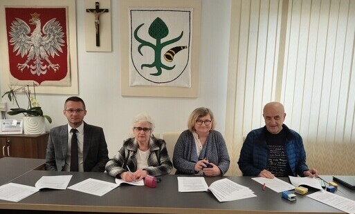 Zdjęcie do Podpisaliśmy umowy z organizacjami pozarządowymi