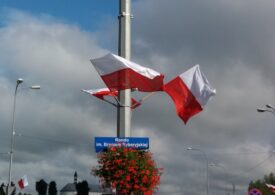 flagi zawieszone nad rondem Brygady Syberyjskiej