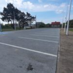 Parking przy przystanku kolejowym w Chorzelach