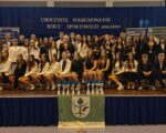 Zdjęcie grupowe uczestników uroczystości